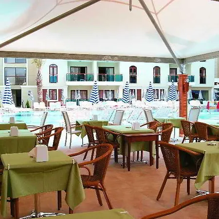 Club Candan מלון מרמריס