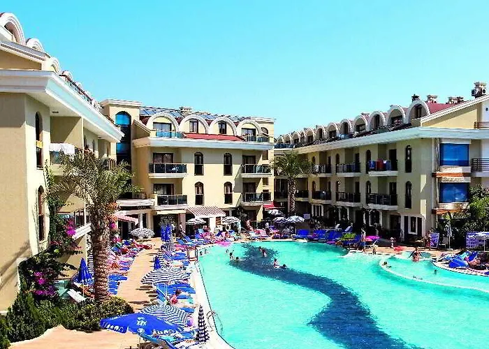 Club Candan Hotell 4*